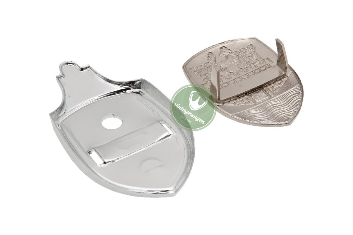 Emblema Raposinha E Suporte Capo Fusca Alemão - Vintagewagen 113853621agr | Fusca 1951-59 SKU: 113853621AGR