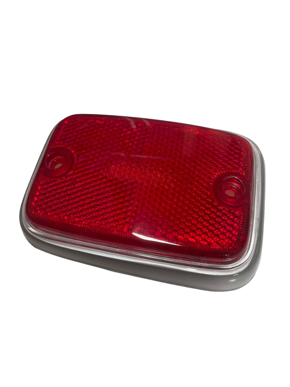 Lente Refletor Traseiro Lateral Kombi Alemã, Vermelho E Cinza Prata / Rpm 211945363a | Kombi 1976-14 SKU: 211945363A